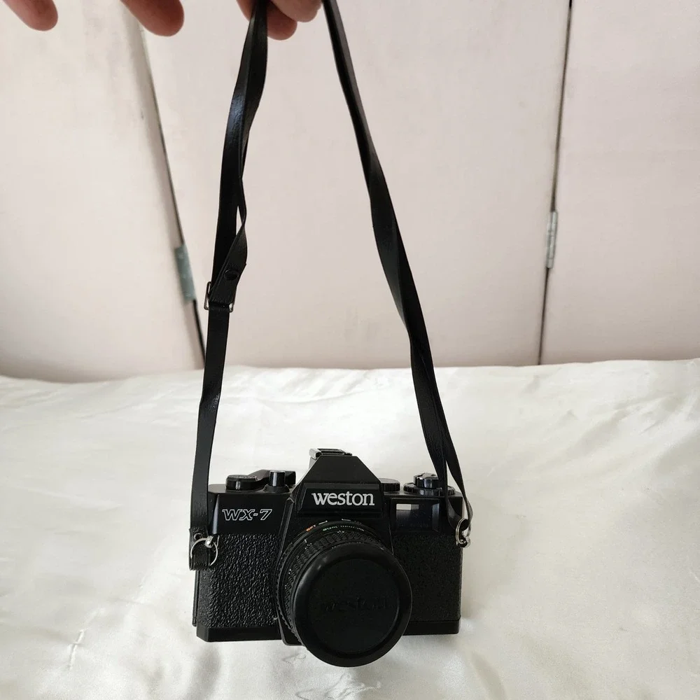 ☘️ Weston WX-7 35mm Film Camera with 50mm f/6.3 Lens and Carrying Case Black
